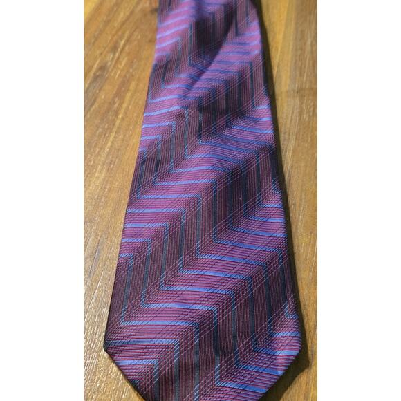 Kenneth Cole New York Mens Neck Tie Red Blue Stripe Silk Classic Career EUC - Picture 1 of 6